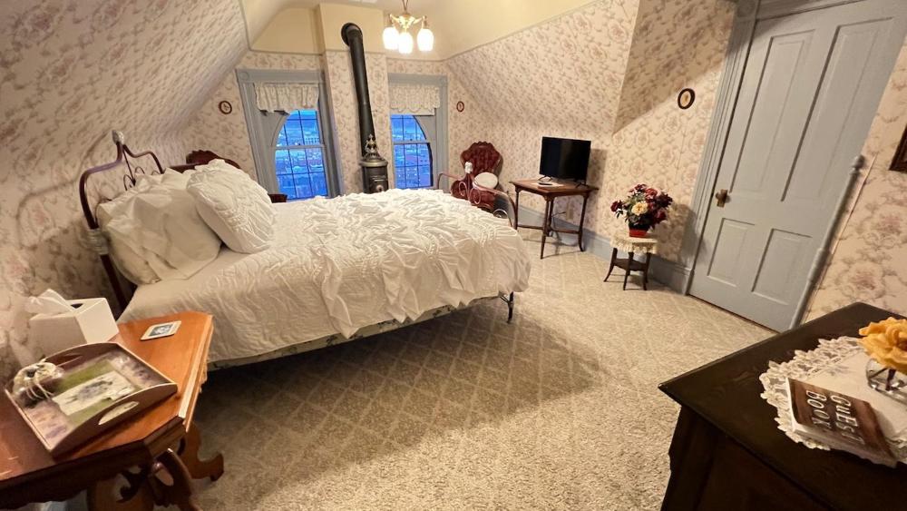 The Hancock House Bed & Breakfast Inn